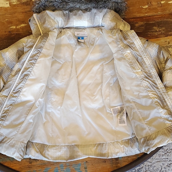 Columbia Omni-Shield Puffer Jacket Fur Lined Hood Light Grey Plaid GUC Size S - Picture 5 of 9